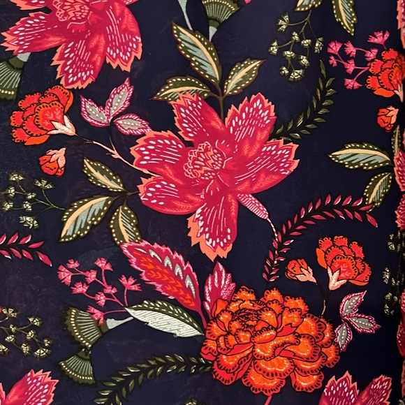 Bold and Beautiful Tank by Papermoon - Picture 3 of 6